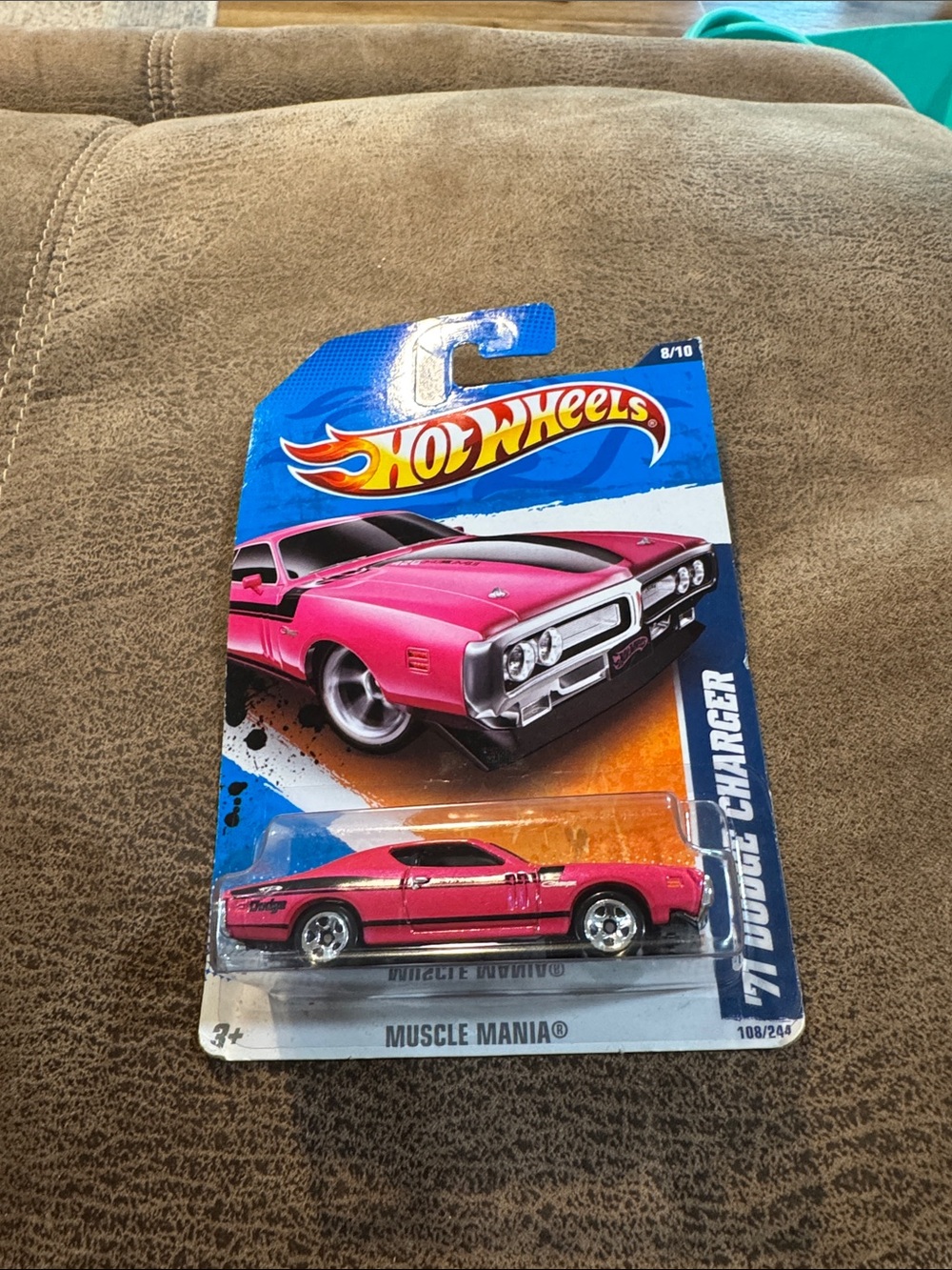 Hot Wheels '71 Dodge Charger - Pink Muscle Car